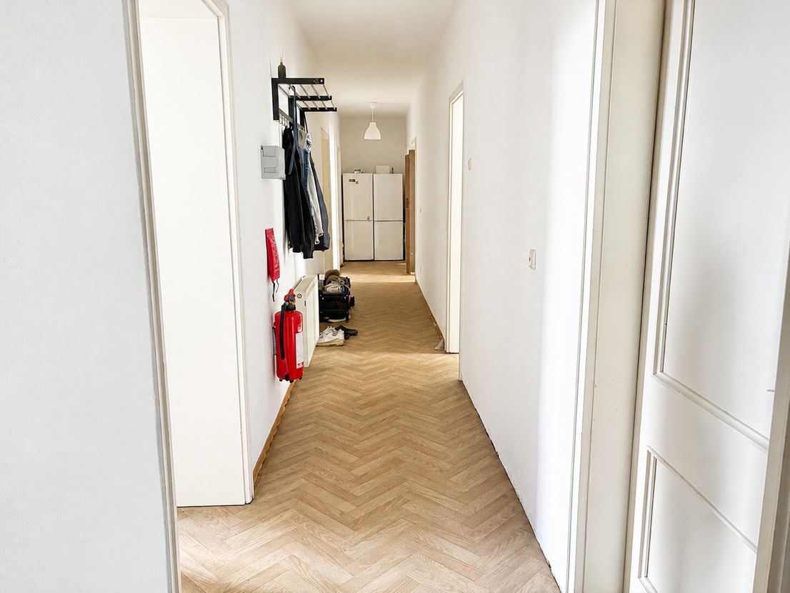 Große Altbauwohnung in Oranienburg – Wohnbereich